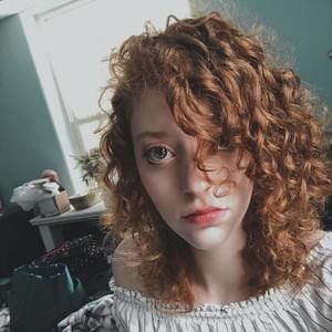 Meet your Posher, Charyssa